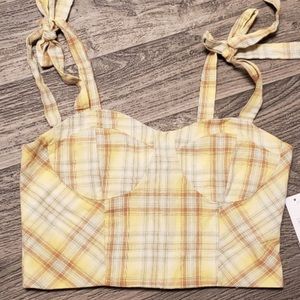 KIRIOUS Los Angeles Crop Top Size Medium